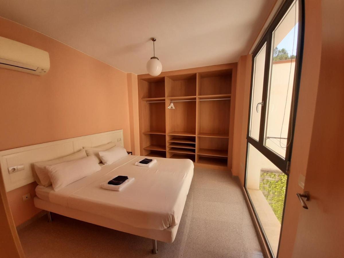 Apartamentos La Creu บาเญเรส เด มาริโอลา ภายนอก รูปภาพ