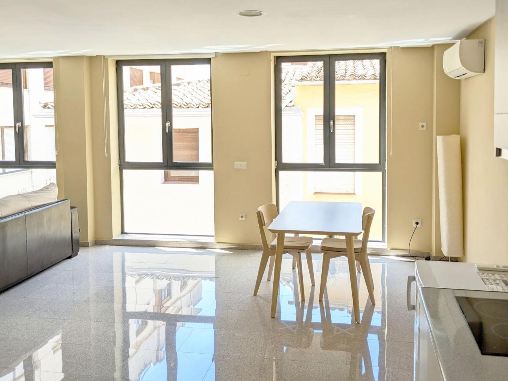 Apartamentos La Creu บาเญเรส เด มาริโอลา ภายนอก รูปภาพ